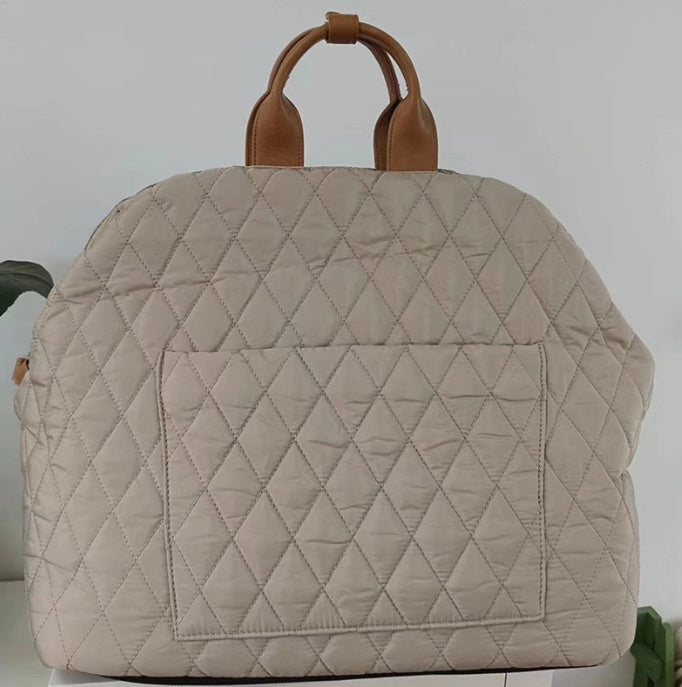 Cama portátil tipo bolsa para perro y gato
