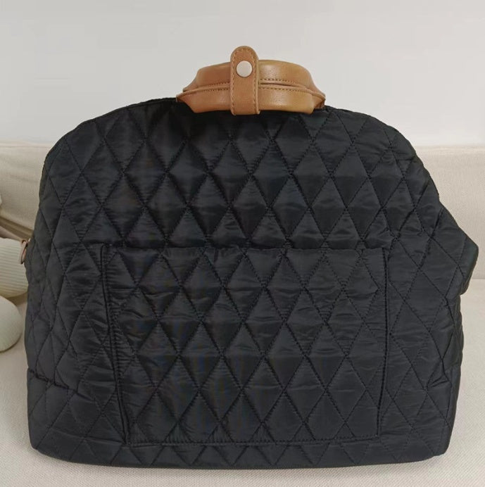 Cama portátil tipo bolsa para perro y gato