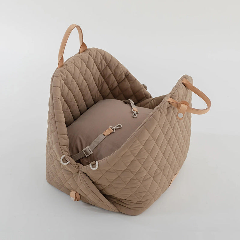 Cama portátil tipo bolsa para perro y gato
